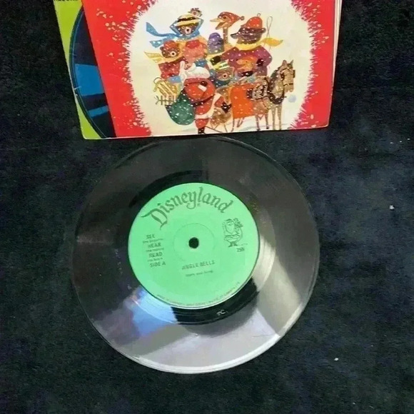 Vintage 1976 Jingle Bells Little Golden Book
7 Inch  Record - Picture 9 of 9